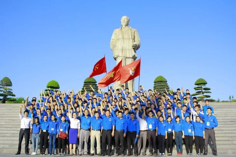 Màu xanh da trời – "Dấu ấn" đặc trưng của Đội xung kích