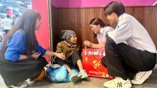 "Tình nguyện" nghĩa là gì?