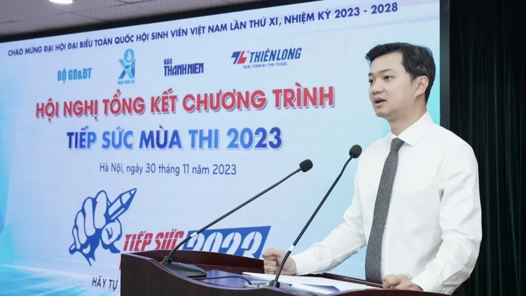 Mở đầu - "Tiếp sức mùa thi": Hơn cả một chương trình hỗ trợ